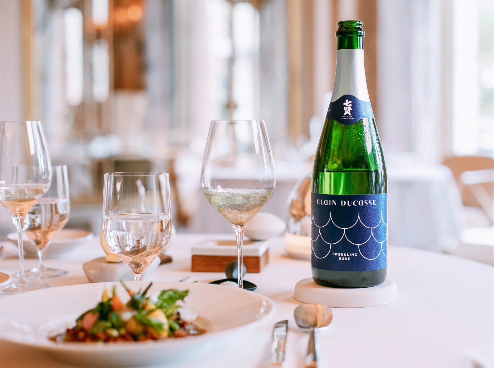 七賢（しちけん） アラン・デュカス スパークリング サケ 720ml